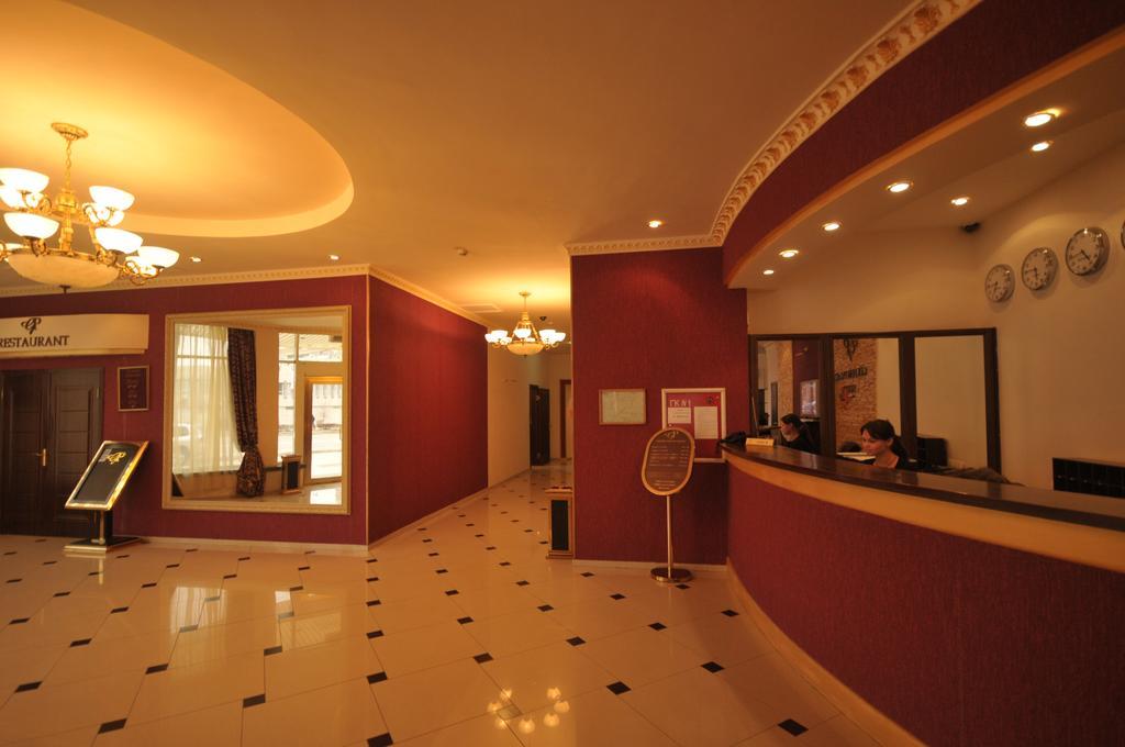 Golden Palace Hotel Aktau Luaran gambar