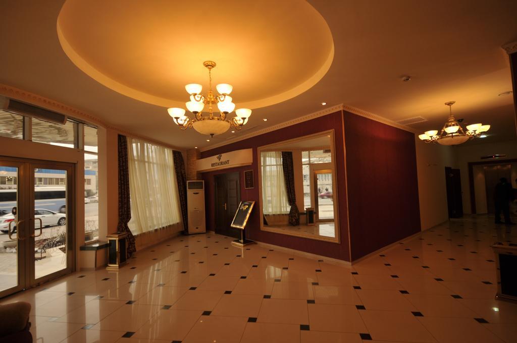 Golden Palace Hotel Aktau Luaran gambar